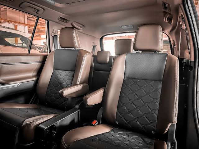Nội thất Toyota Innova Cross rộng rãi